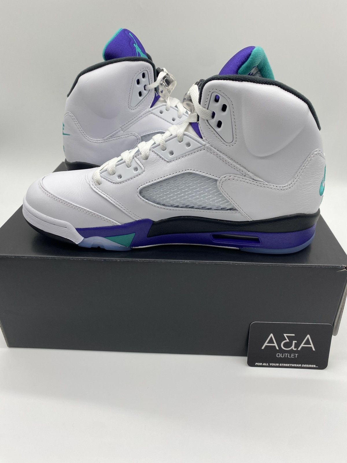 Jordan Brand Jordan 5 Retro Grape US 10 Brand New Free Shipping Size US 10 / EU 43 - 2 Thumbnail