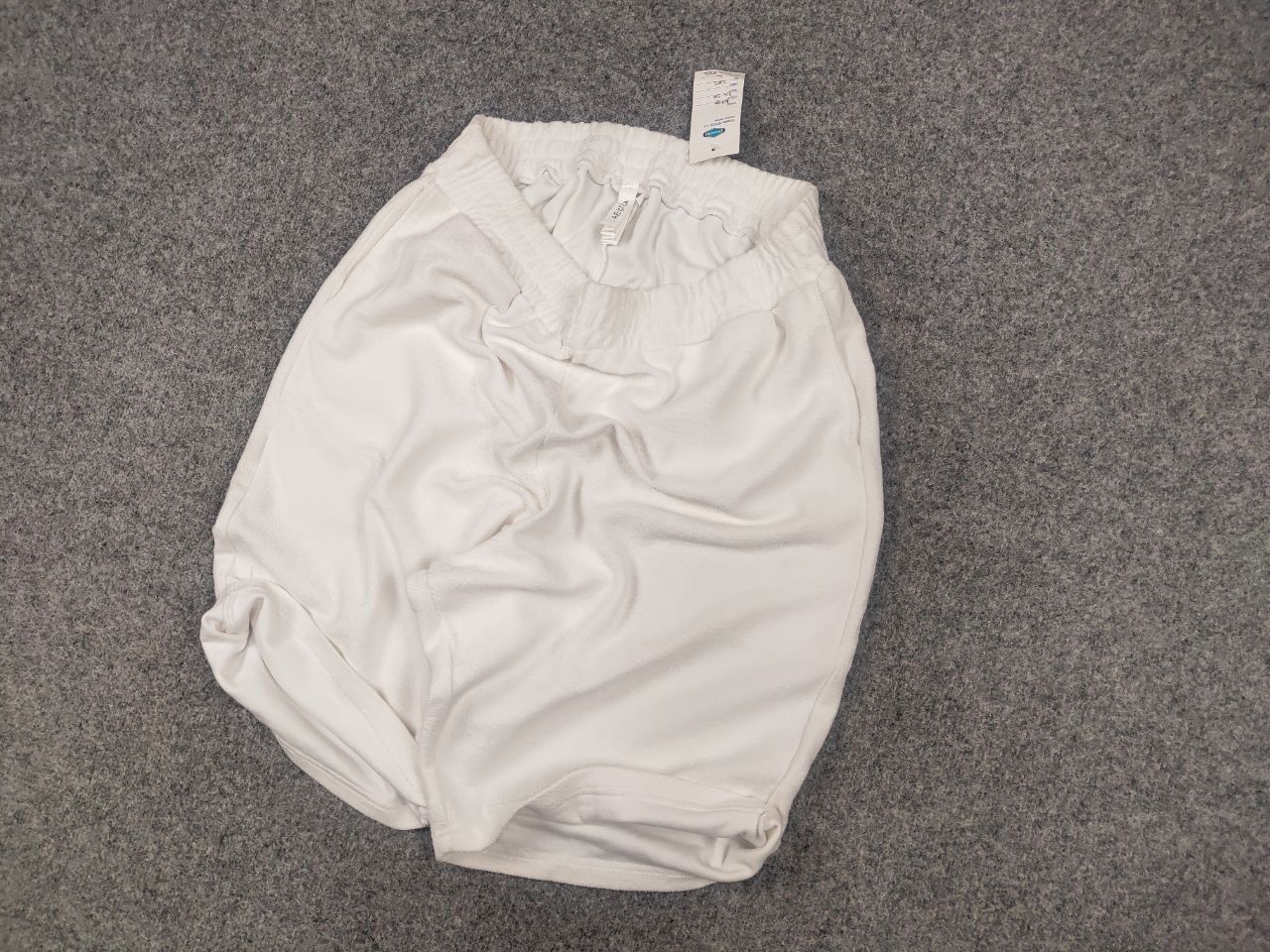Other AELIZA studio Design unique White Baggy inside out shorts Size US 32 / EU 48 - 3 Thumbnail