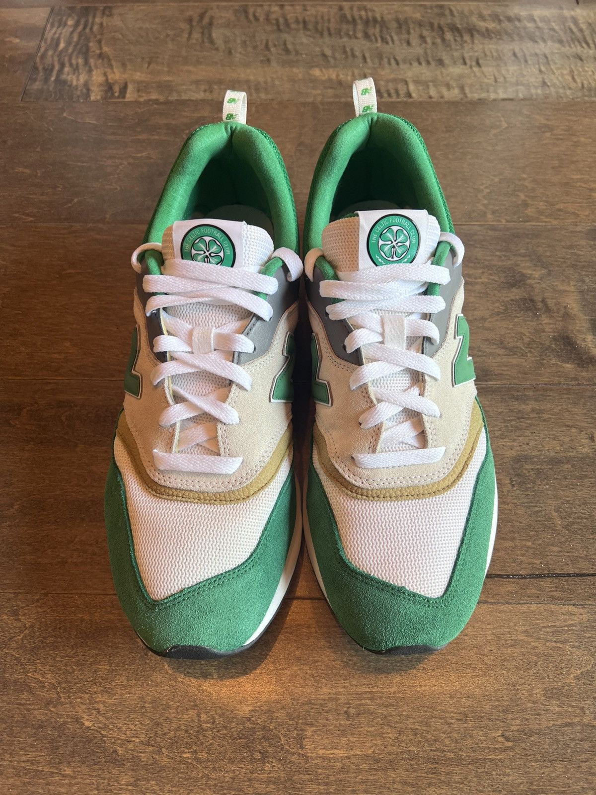 New Balance New Balance 997H ‘Celtic Football Club’ Size US 10.5 / EU 43-44 - 1 Thumbnail