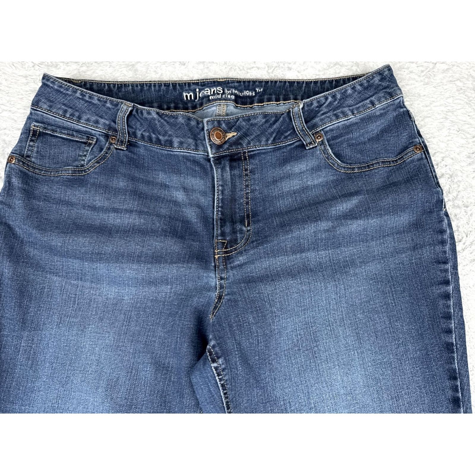 Vintage Maurices M Jeans Bootcut Jeans Womens 16W Mid Rise Stretch 34x31 Medium Blue Wash Embroidered 5-Pocket Denim Recycled? Size 38" / US 16 / IT 52 - 4 Thumbnail