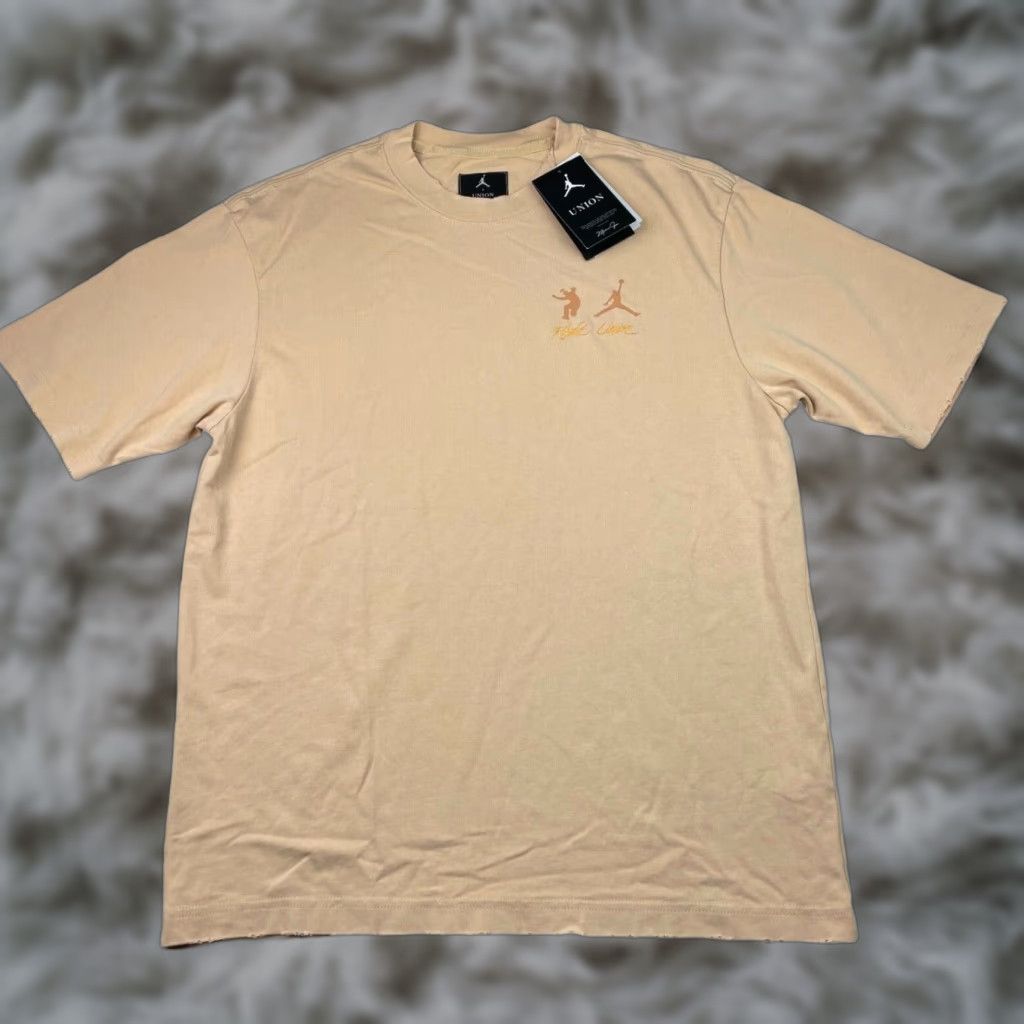 Nike **Nike Jordan Union Men's Beige LA T-Shirt DM2843-268** User: **Nike Jordan Union Men's Beige LA T-Shirt DM2843-268** Size US S / EU 44-46 / 1 - 1 Thumbnail