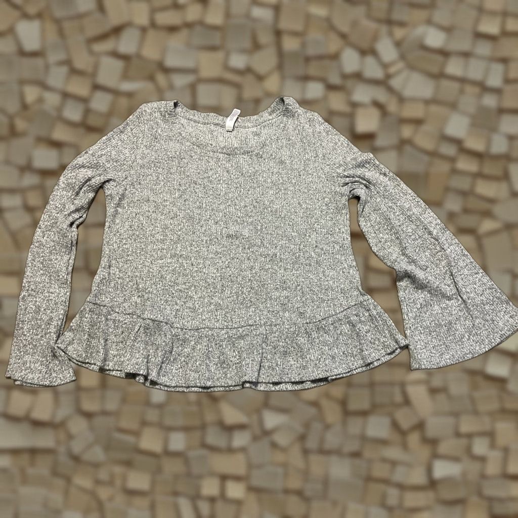 Vintage Gilligan & O'Malley Shirt Medium Gray Flared Long Sleeve Solid Women's Size M / US 6-8 / IT 42-44 - 1 Thumbnail