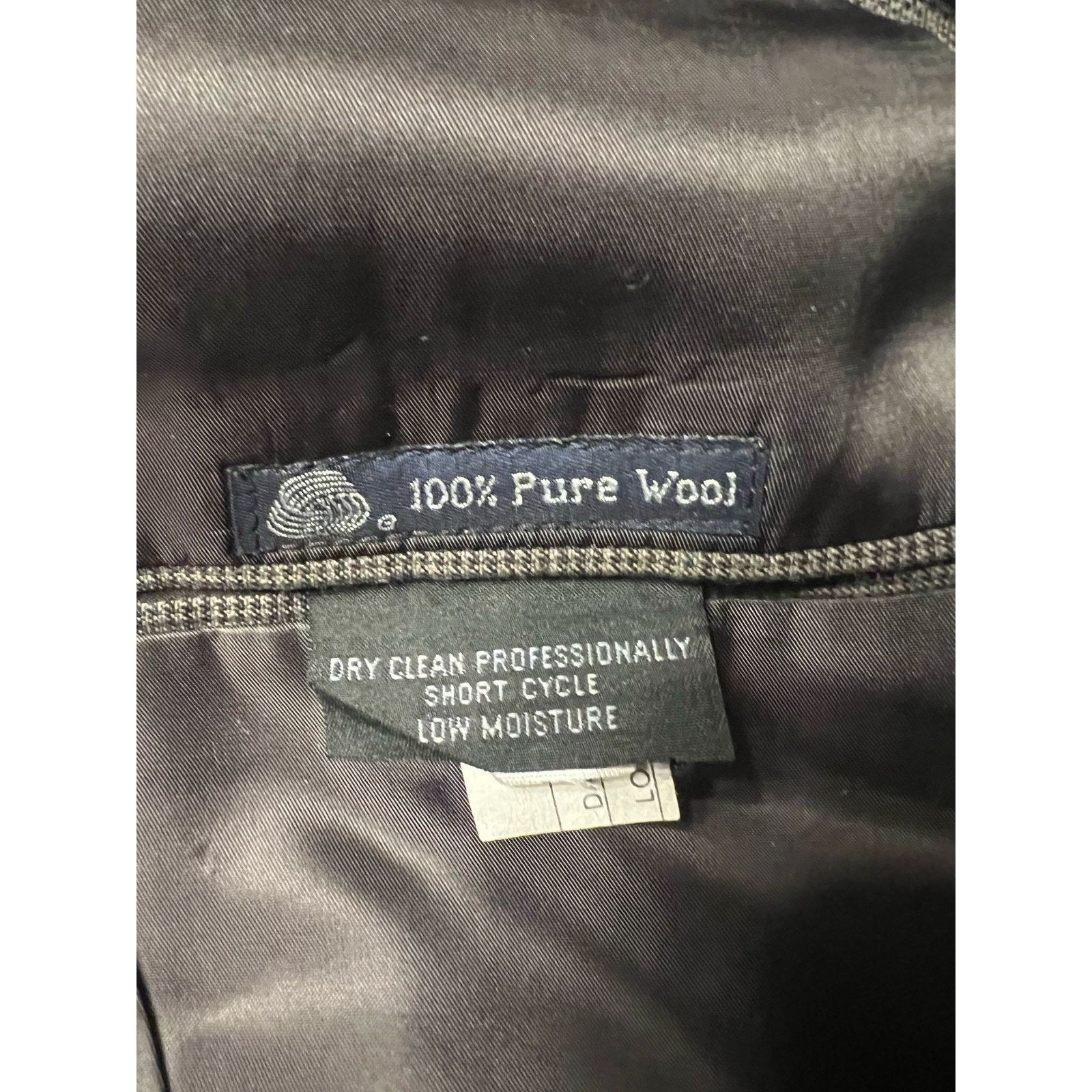 Burberry Vintage Burberry's 100% Wool 2 Button Suit Size 44 R Size 44R - 4 Thumbnail