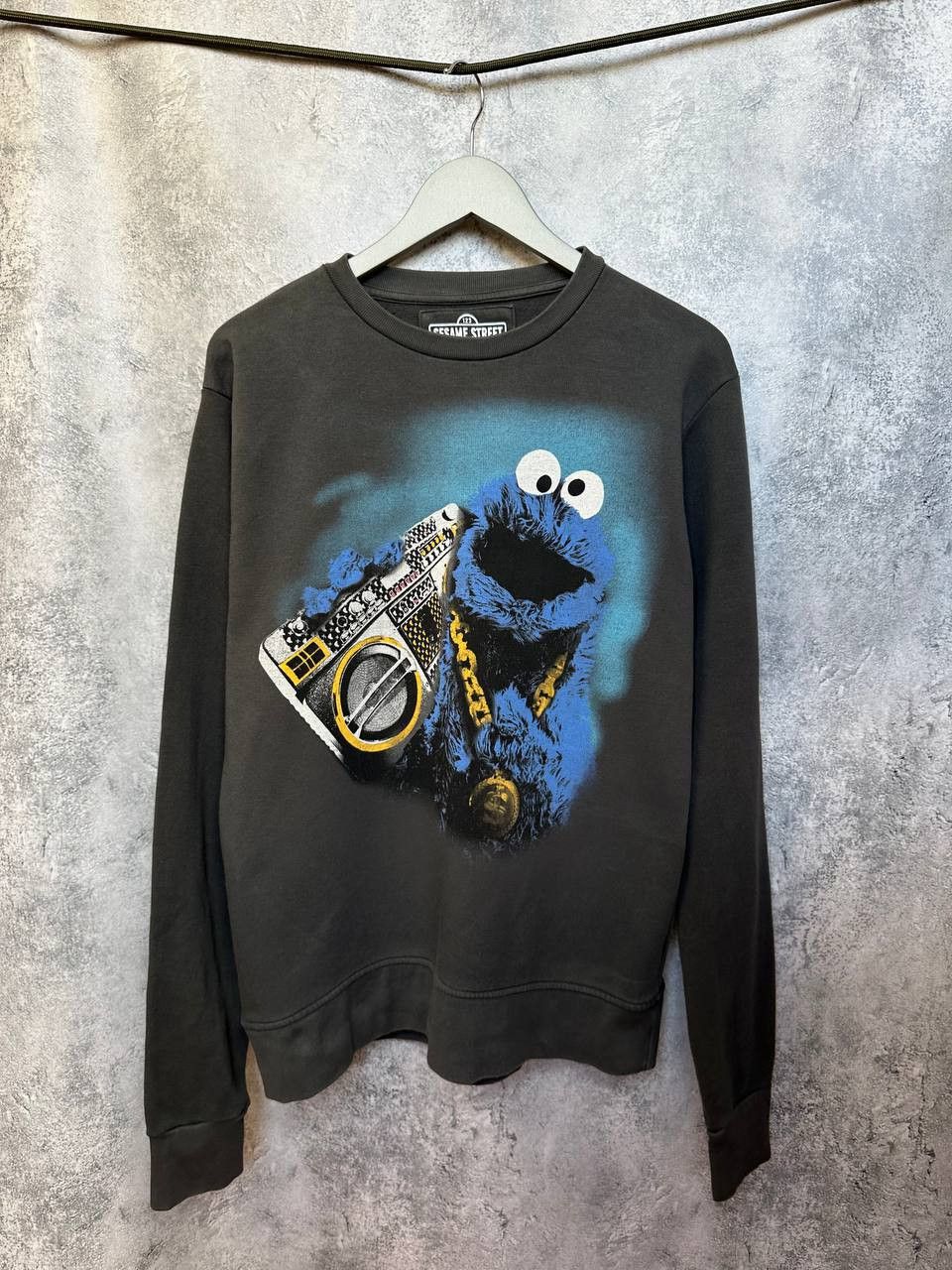 Vintage Sesame Street Cookie Monster Sweatshirt 2012 Jumper Size US L / EU 52-54 / 3 - 2 Thumbnail