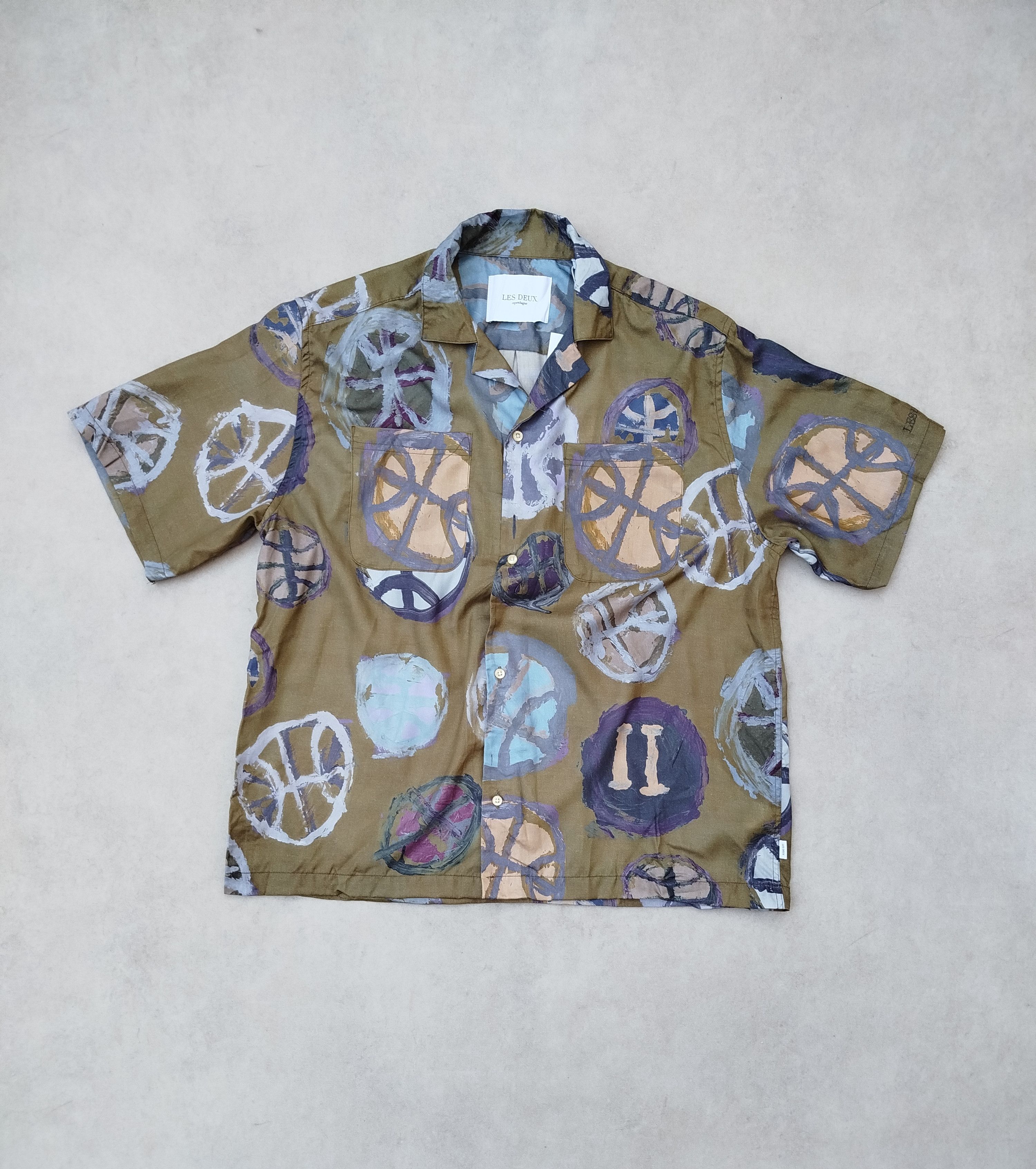 Les Deux Les deux Kabangu AOP tencel ss shirt Size US M / EU 48-50 / 2 - 1 Thumbnail