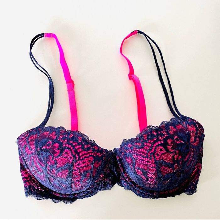 Dark pink Victoria's Secret bra 32D