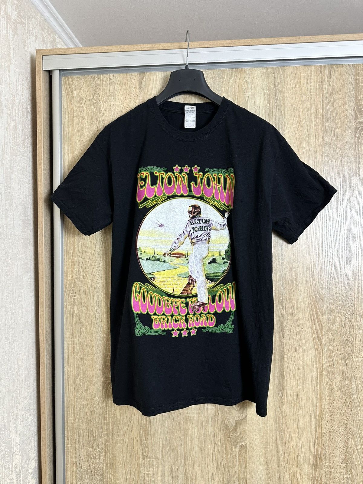 Band Tees 🔥 Elton John Goodbye Yellow Brick Road 2015 Tour T Shirt Size US XL / EU 56 / 4 - 1 Thumbnail