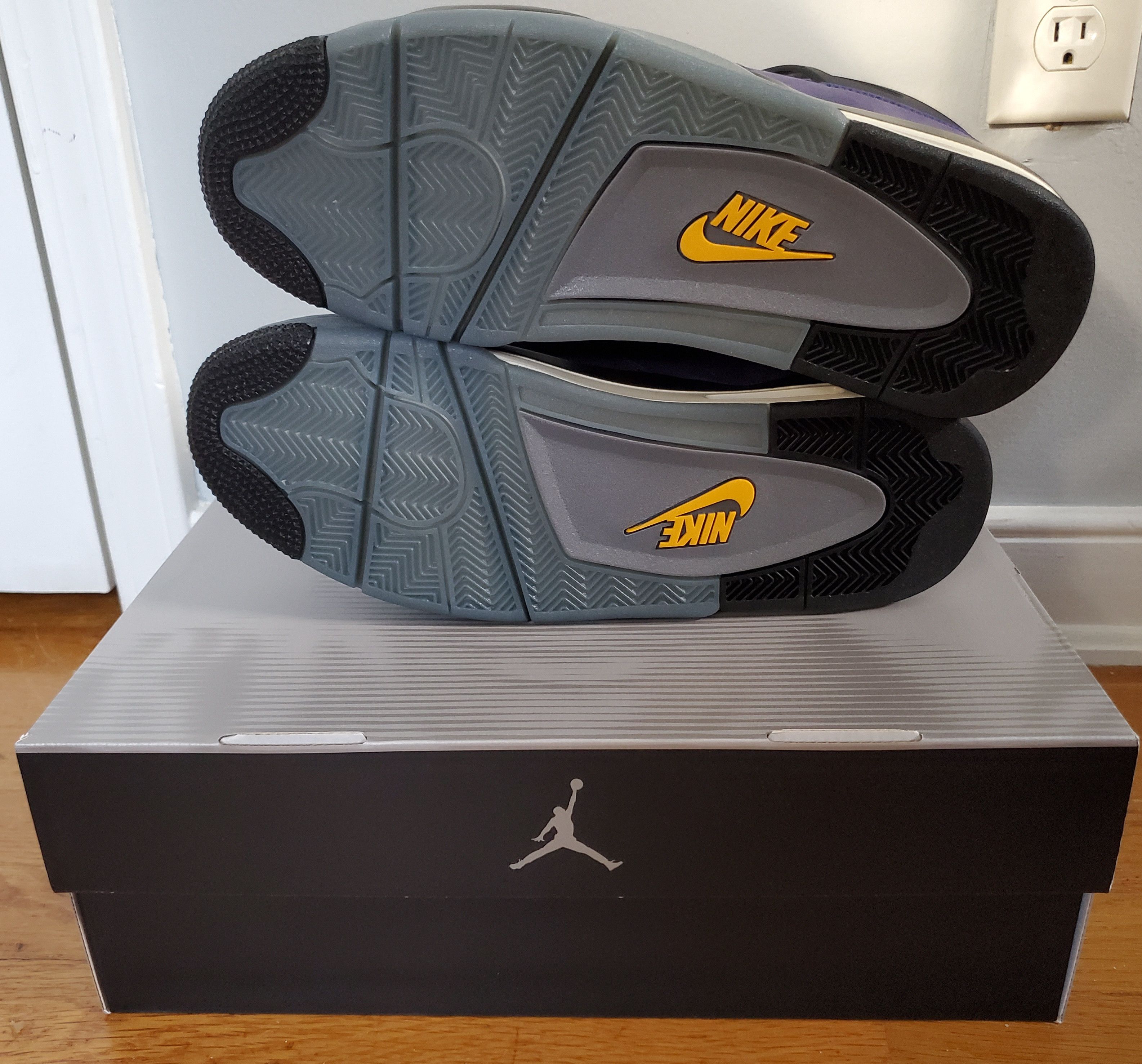 Jordan Brand Nike Air Jordan 4 Retro 'Lakers' Size US 12.5 / EU 45-46 - 6 Thumbnail