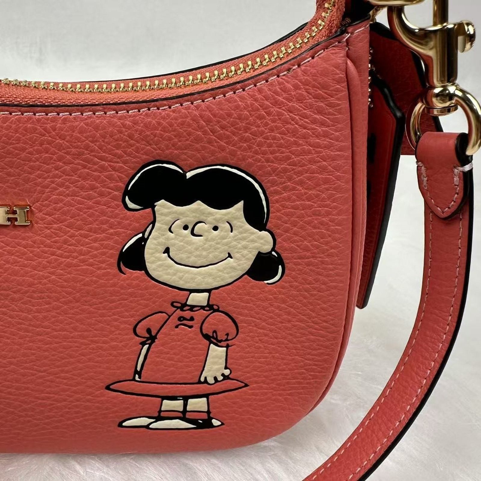 Coach Coach X Peanuts Teri Shoulder Bag Lucy Leather/Bright Coral Size ONE SIZE - 11 Thumbnail