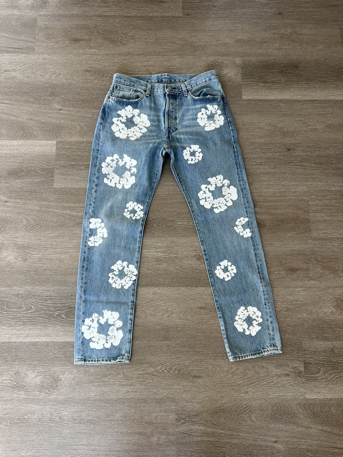 DENIM TEARS × Levi's Levi’s 501 DT “Denim Tears” Custom Print Jeans Size US 32 / EU 48 - 1 Thumbnail