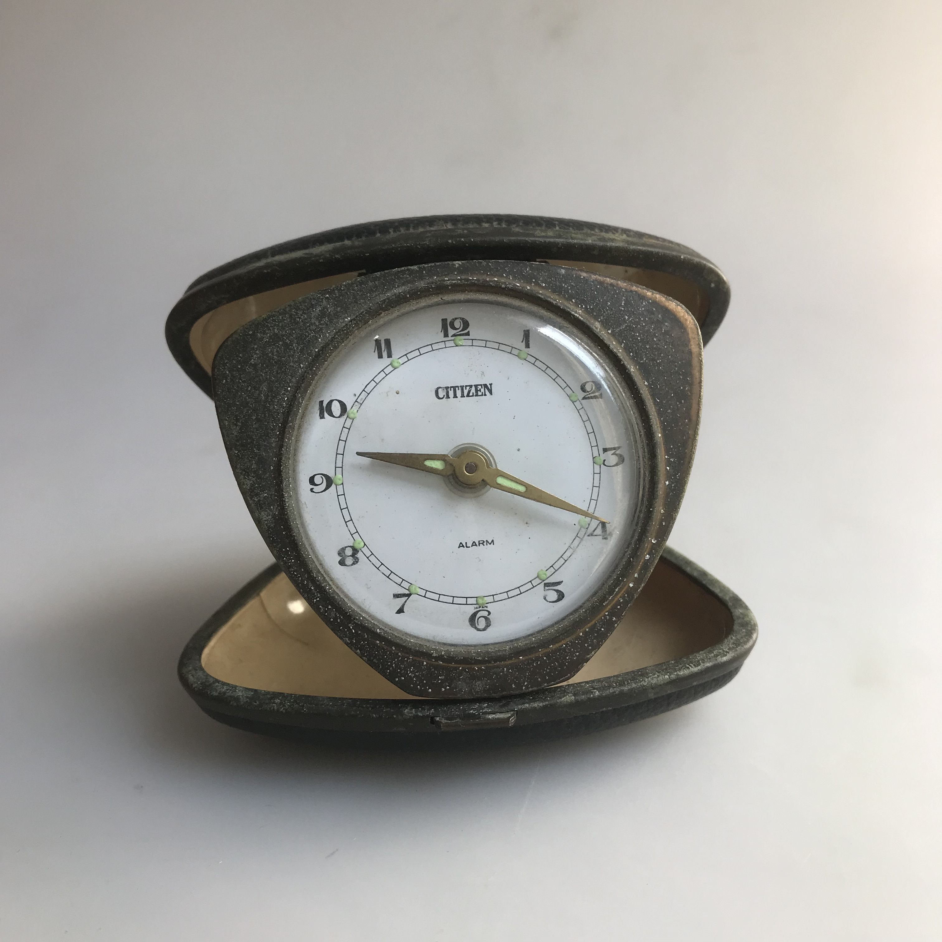 Vintage Citizen Alarm watch - Triangular shape, red case. Untested Size ONE SIZE - 5 Thumbnail