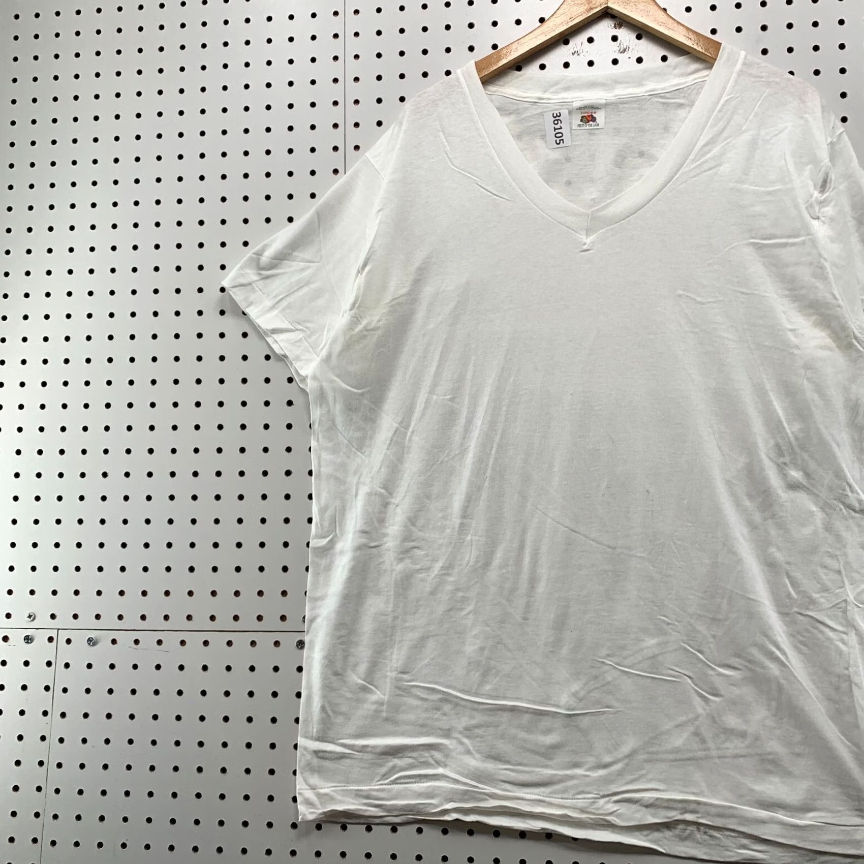 Fruit Of The Loom VINTAGE Fruit of the Loom Shirt Mens XL White V Neck Single Stitch NEW Size US XL / EU 56 / 4 - 3 Thumbnail
