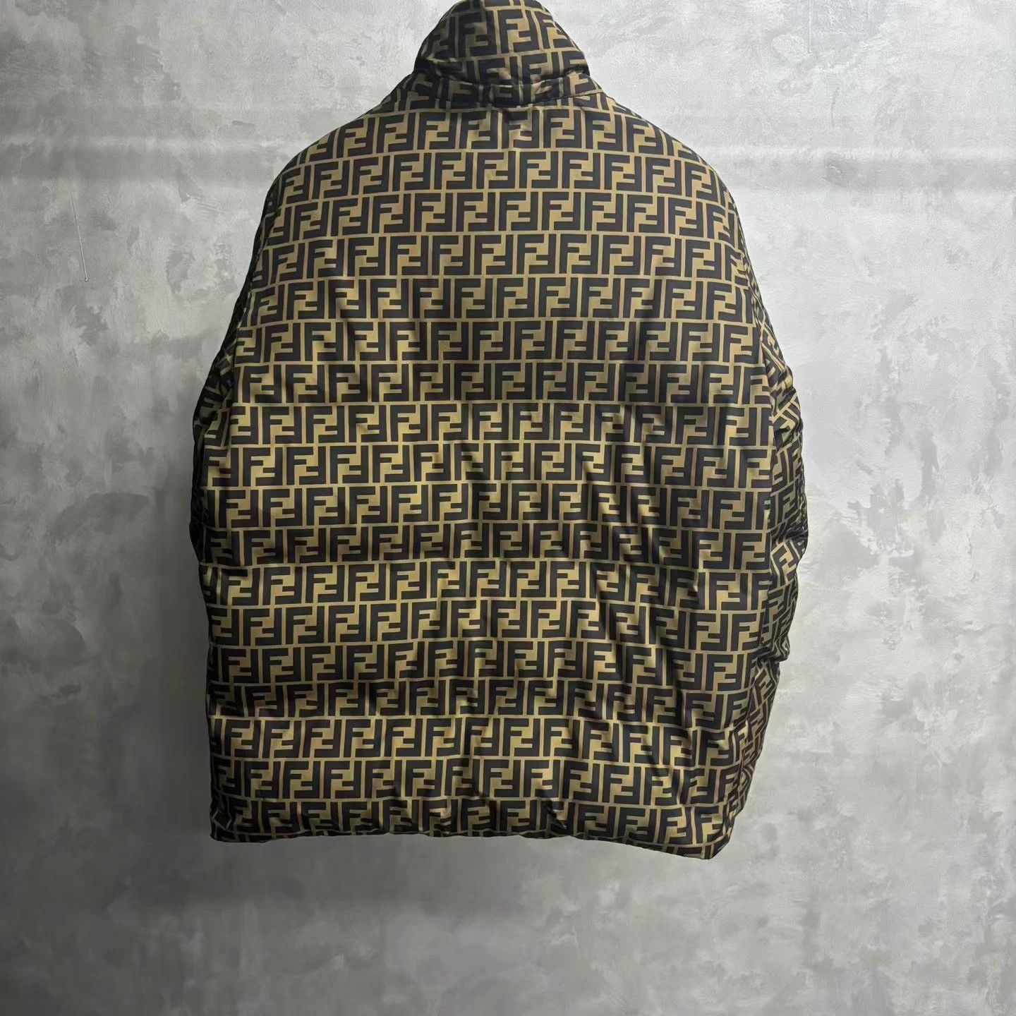 Fendi Fendi Khaki Logo All Over Print Long-Sleeve Cotton Coat Size US L / EU 52-54 / 3 - 2 Thumbnail