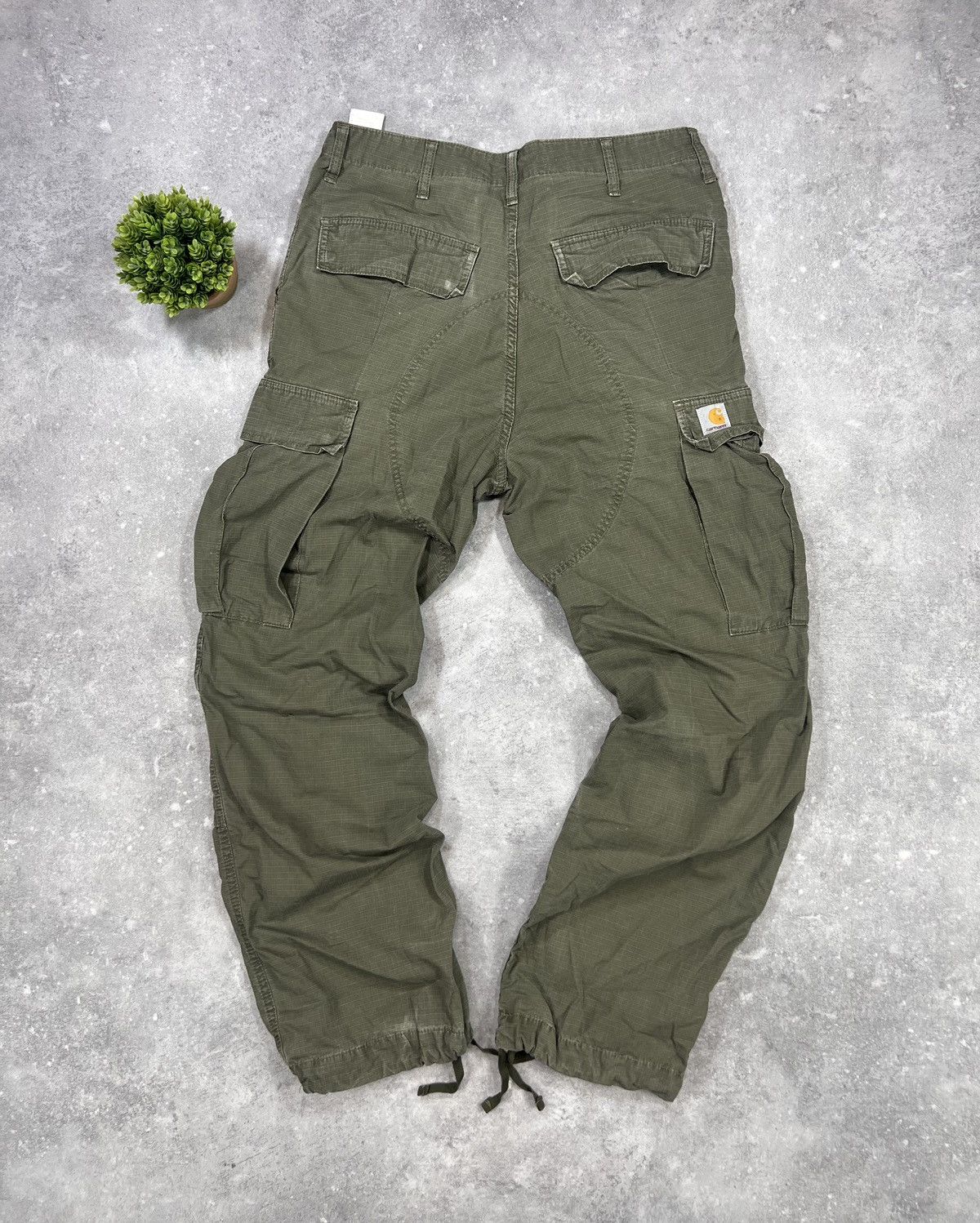 Carhartt × Vintage Vintage Carhartt Cargo Baggy Pants Loose Fit Workwear Wide Size US 32 / EU 48 - 1 Thumbnail