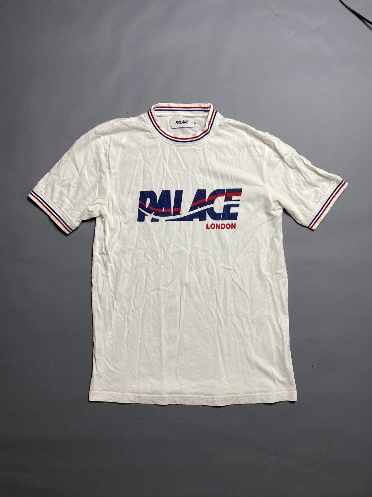 Palace Palace F/W 2019 London Wave White Cotton T-Shirt Mens Size L Size US L / EU 52-54 / 3 - 1 Thumbnail