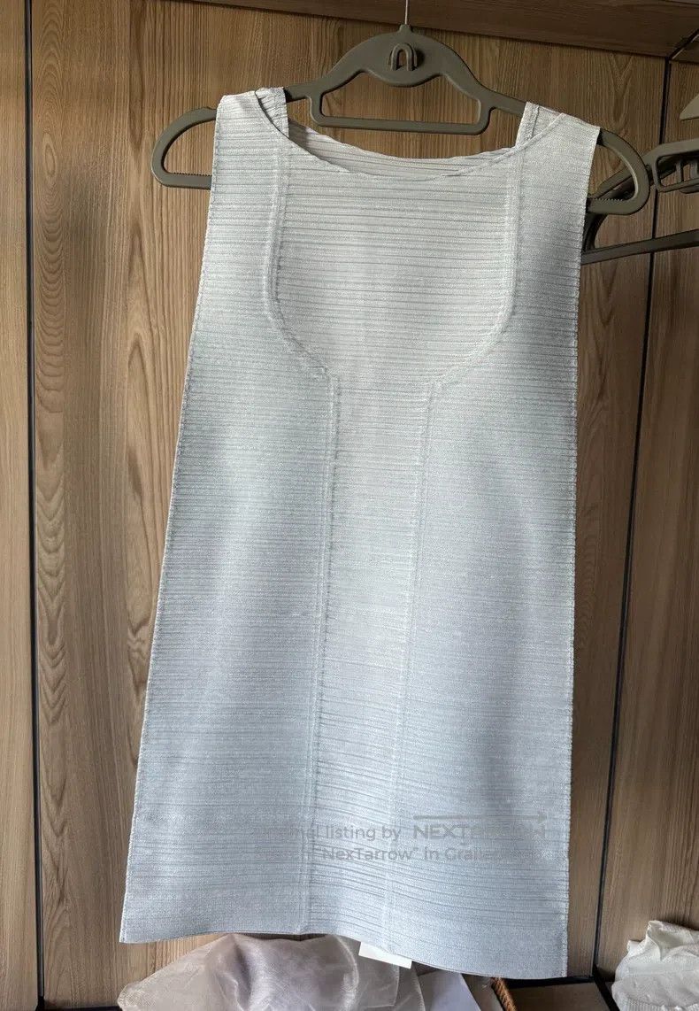 Issey Miyake Issey Miyake Milk Carton Top Size L / US 10 / IT 46 - 1 Thumbnail