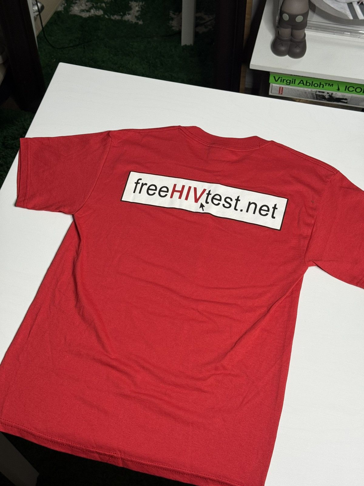 Vintage VINTAGE Y2K Free HIV Test Tee "Red" [ M ] PREOWNED Size US M / EU 48-50 / 2 - 5 Thumbnail
