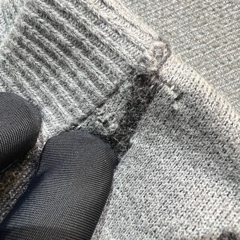 Louis Vuitton Louis Vuitton Grey Sweater 2504-Nextarrow Size US XS / EU 42 / 0 - 6 Thumbnail