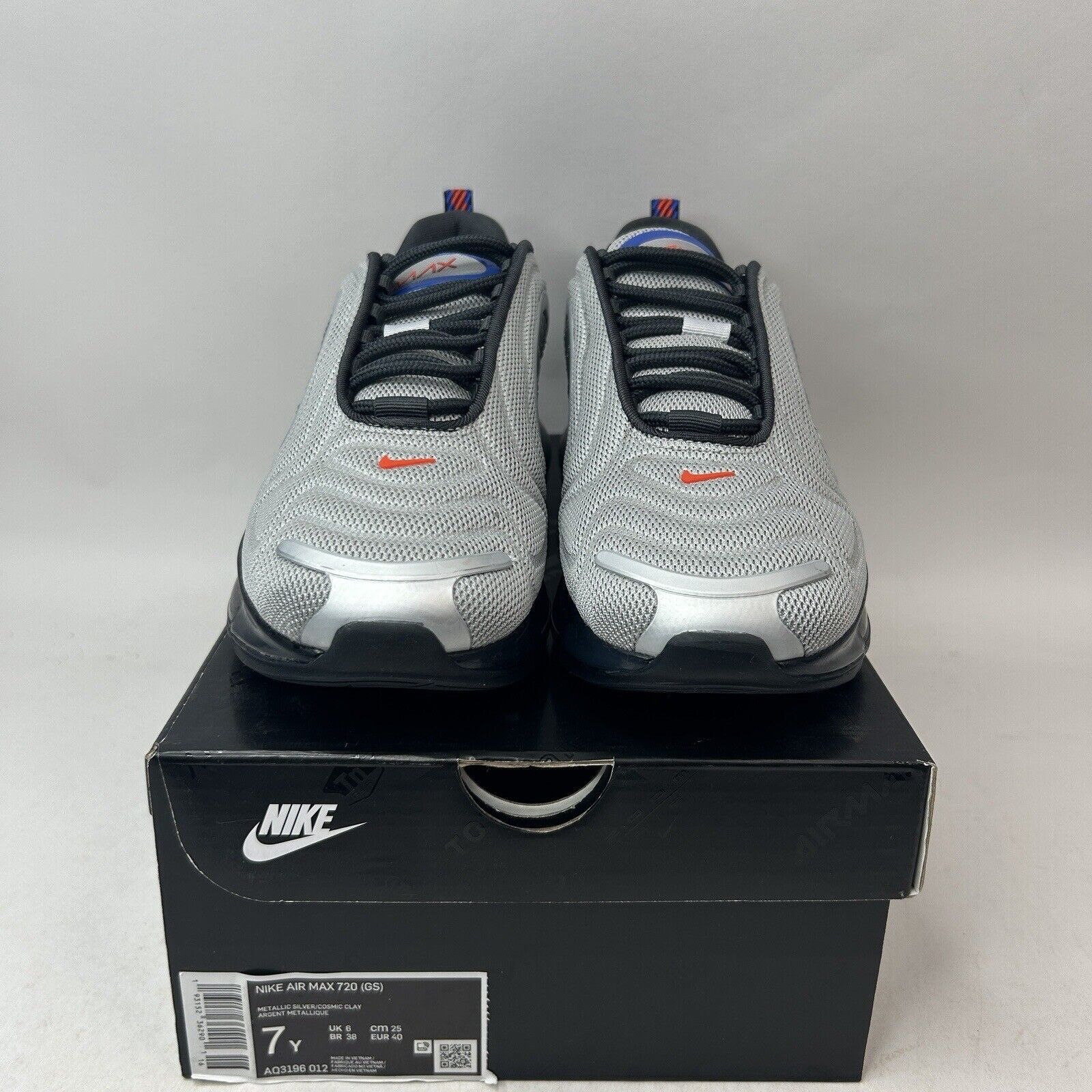 Nike Nike Air Max 720 GS “Metallic Silver” 2024 Size US 8.5 / IT 38.5 - 2 Thumbnail