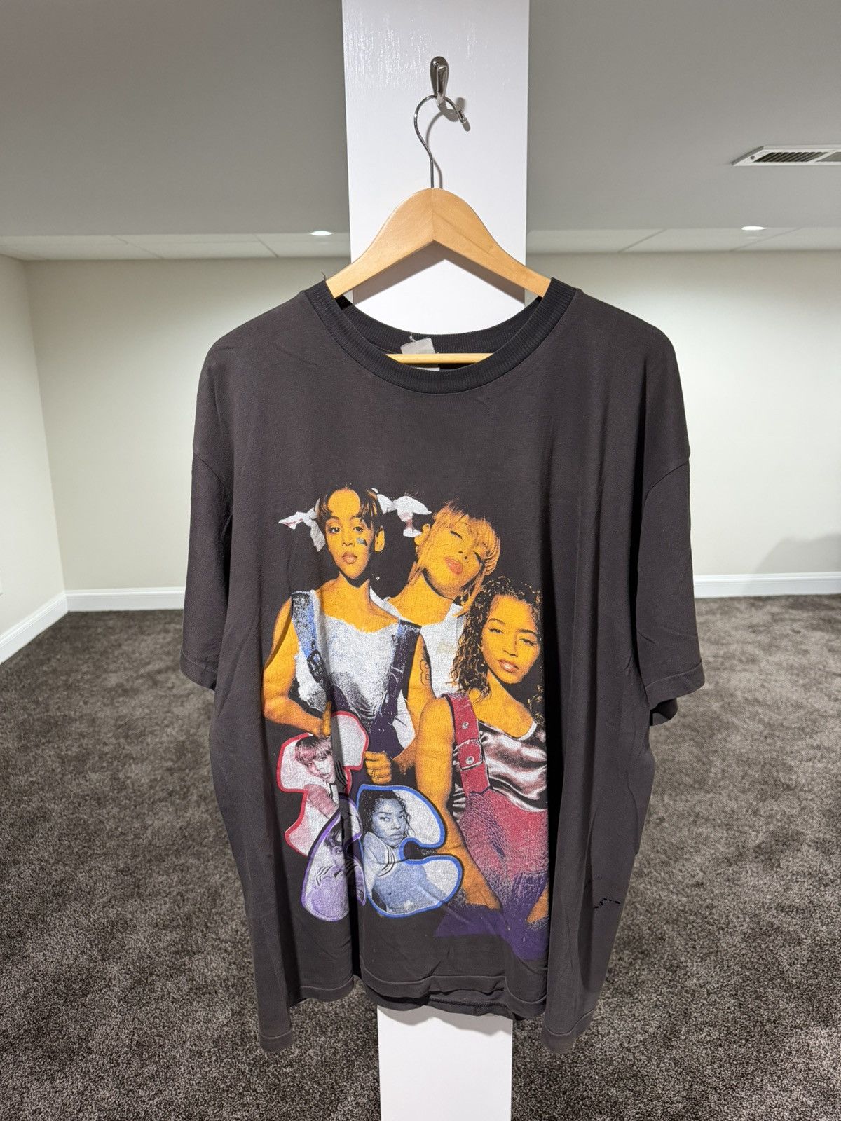 Vintage Vintage TLC “Diggin’ On You” 90’s Single Stitch Rap Tee Size US XXL / EU 58 / 5 - 22 Thumbnail