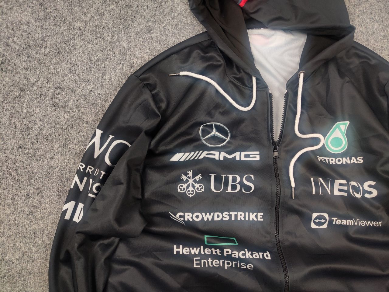 Mercedes-Benz Mercedes Benz Amg Petronas f1 Racing logo Tommy Zip Hoodie Size US XL / EU 56 / 4 - 6 Thumbnail