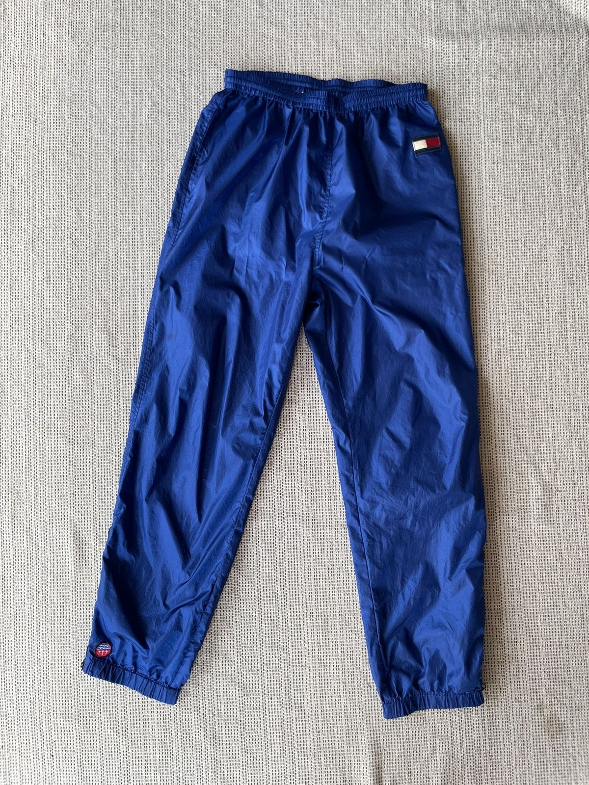 Tommy Hilfiger × Vintage Vintage 90s Tommy Hilfiger Nylon Pants Blue Metallic Size US 36 / EU 52 - 1 Thumbnail