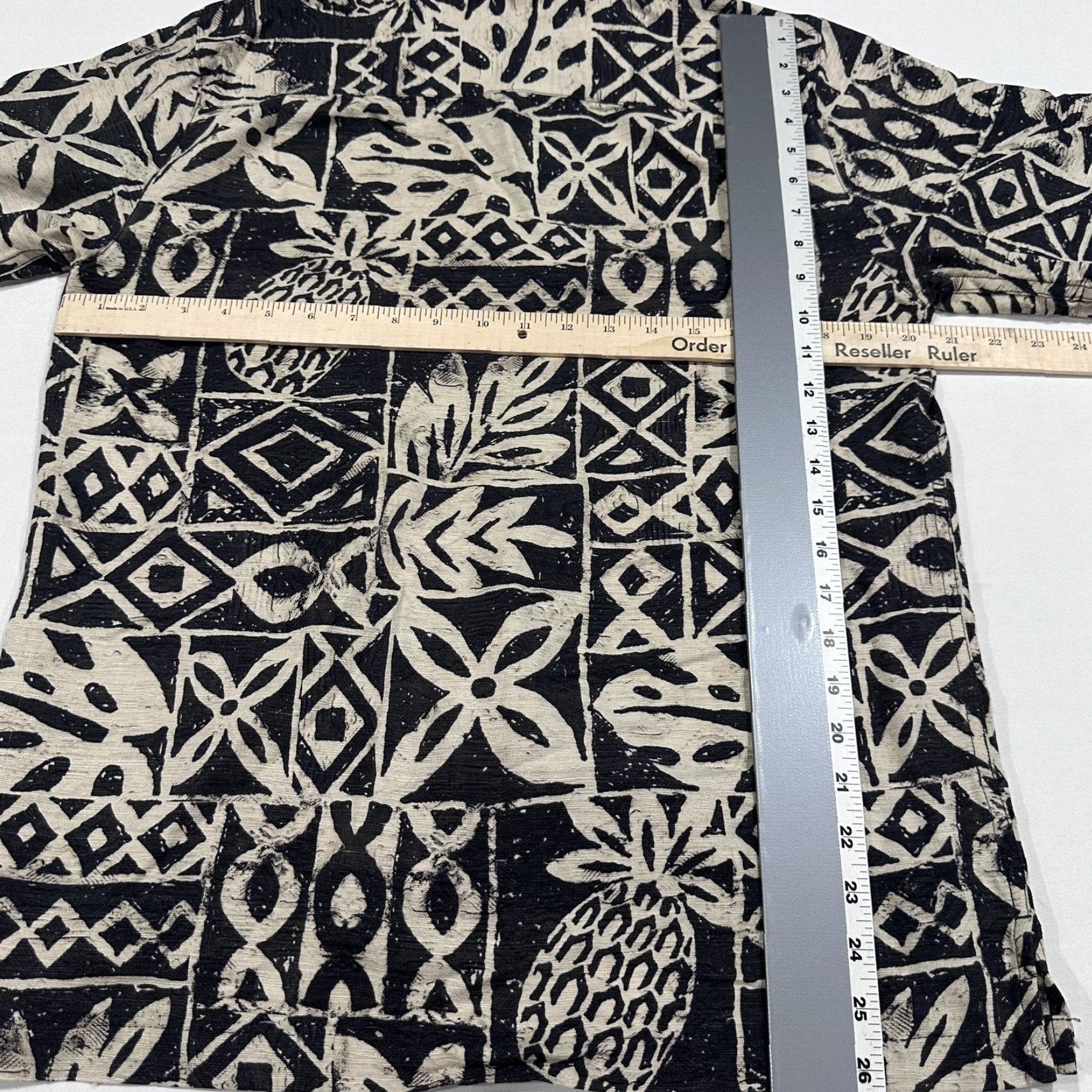 Vintage Batik Bay Batik Bay Shirt Mens S Beige Button Up Short Sleeve 100% Silk Pockets Relaxed Size US S / EU 44-46 / 1 - 6 Thumbnail