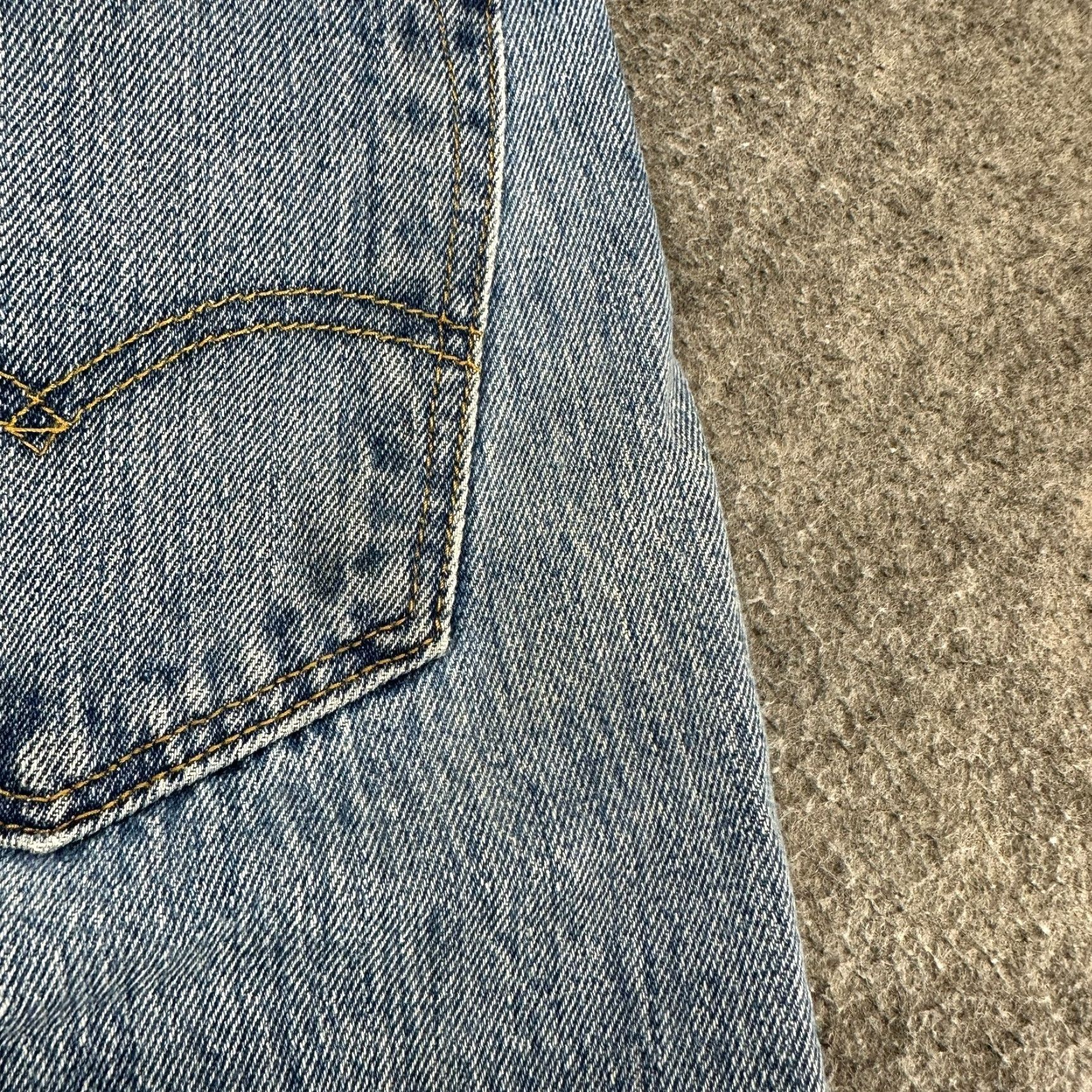 Levi's VINTAGE Levi's 501 Jeans Men 33x30 Blue Distressed Regular Fit Straight Inseam 30 Jeans Mens Levi's 500 Series Straight Size US 33 - 6 Thumbnail