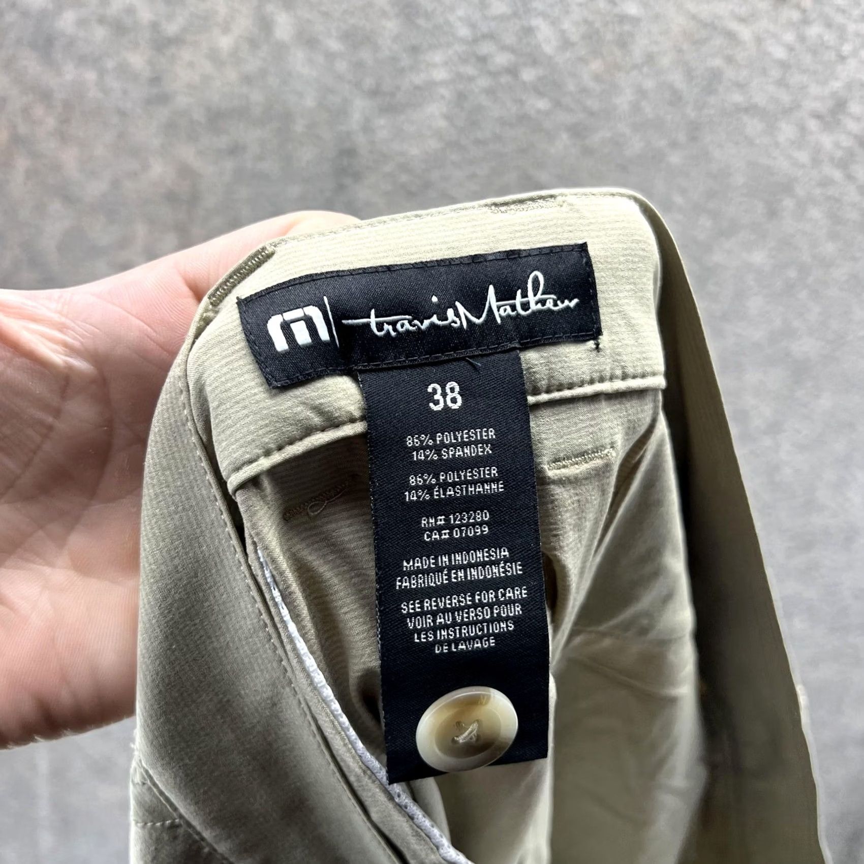 TravisMathew Travis Mathew Shorts Mens 38 Beige Stretch Chino Golf Casual Summer 1MQ0177 Size US 38 / EU 54 - 5 Thumbnail