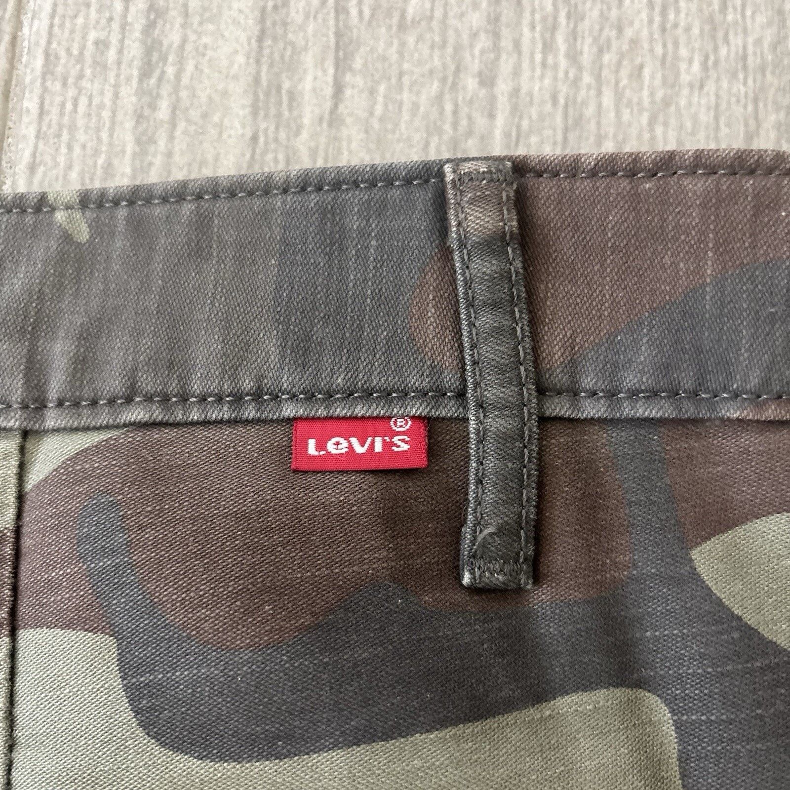 Levi's Levi’s Carrier Cargo Camo 9” Shorts Men’s 42 Dark Phalarope Size US 42 / EU 58 - 6 Thumbnail