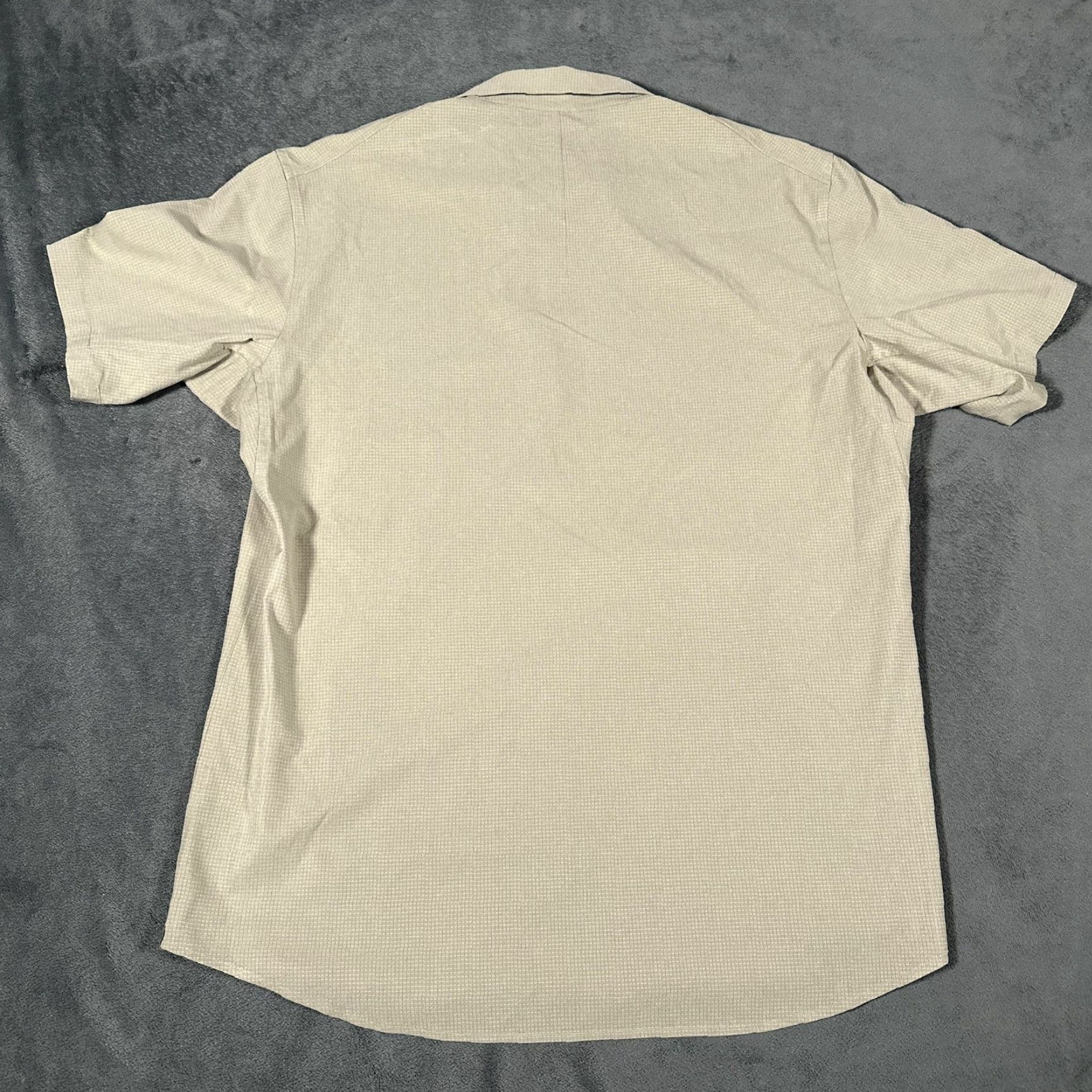 Lululemon Lululemon Shirt Mens Large Beige Check Short Sleeve Button Up Tech Performance Size US L / EU 52-54 / 3 - 5 Thumbnail