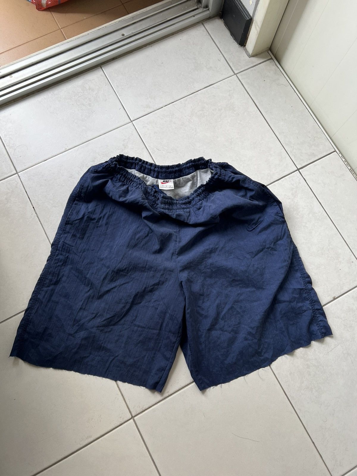 Nike Vintage Nike Navy Shorts Size US 32 / EU 48 - 4 Thumbnail