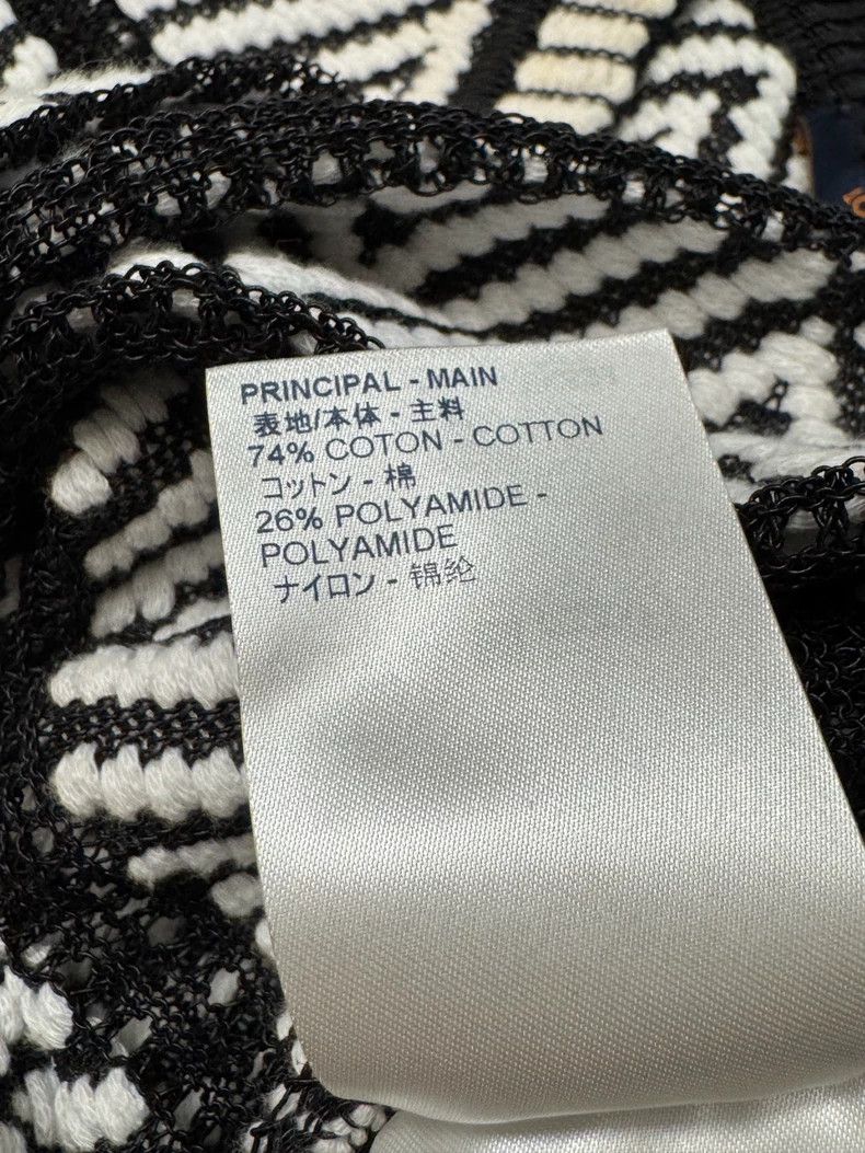 Louis Vuitton Louis Vuitton Knitted v-cut striped short sleeves Size US M / EU 48-50 / 2 - 7 Thumbnail