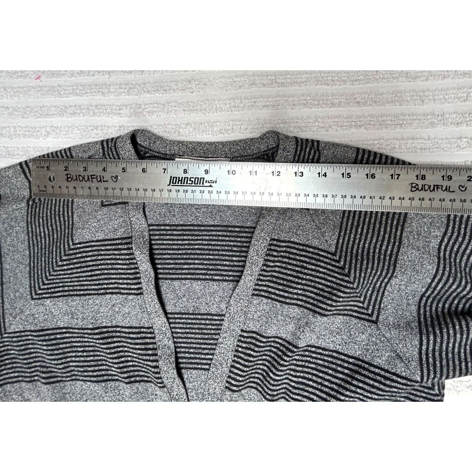 Vintage White Wheeler & Martha Womens Cardigan Sweater Button Front V-Neck Striped Large Gray Cotton Knit Pullover Flat Measurements L Womens Cardigan Size L / US 10 / IT 46 - 5 Thumbnail