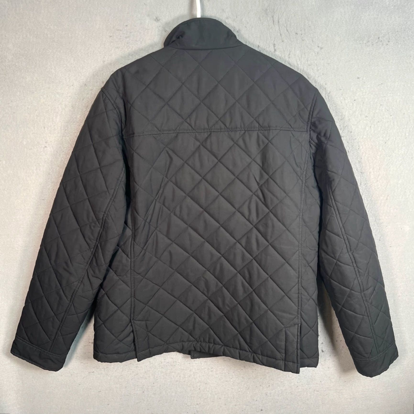 Saks Fifth Avenue VINTAGE Saks Fifth Avenue Quilted Black Jacket Womens Size Medium Size M / US 6-8 / IT 42-44 - 2 Thumbnail