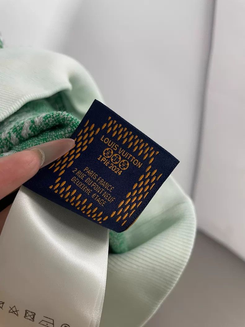 Louis Vuitton Louis Vuitton Green checkerboard full logo knit sweatshirt Size US S / EU 44-46 / 1 - 6 Thumbnail