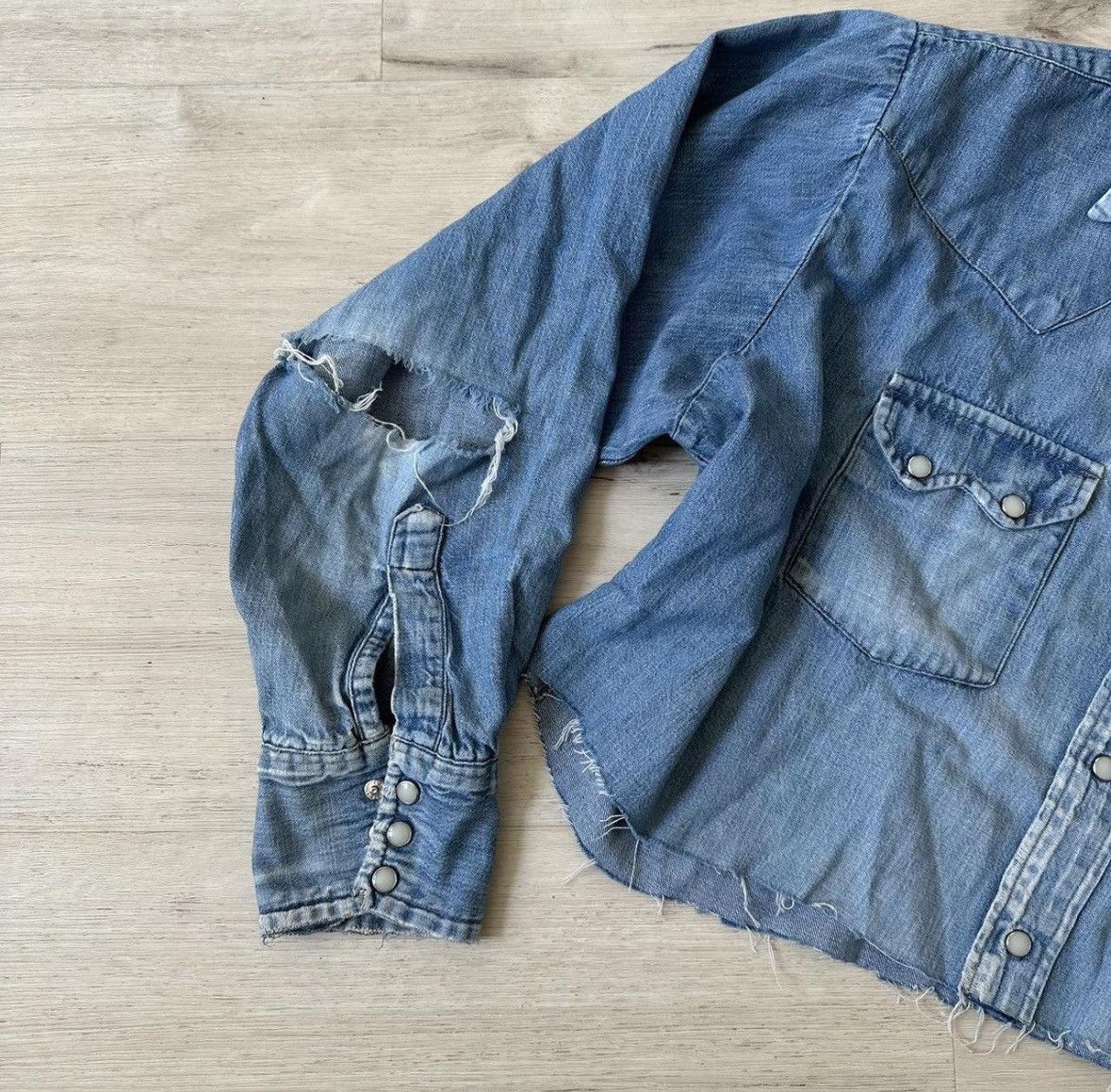 Other Vintage Dee Cee Denim Blue crop western button up shirt Size US M / EU 48-50 / 2 - 3 Thumbnail