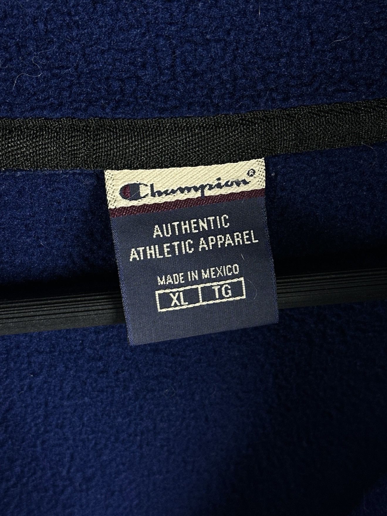 Champion Vintage Champion Small Logo Fleece Pullover Size US XL / EU 56 / 4 - 7 Thumbnail