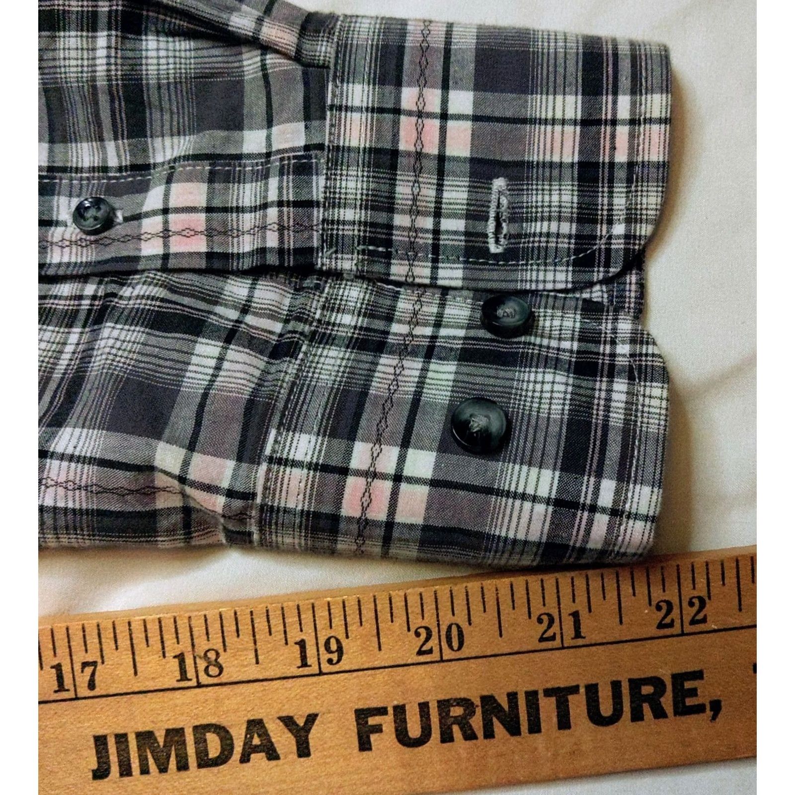Wrangler Wrangler Shirt Mens XL Gray Pink Plaid Western Casual Workwear Button-Up Long Sleeve + Pocketed Button-Front Western Theme Mens Size US XL / EU 56 / 4 - 8 Thumbnail