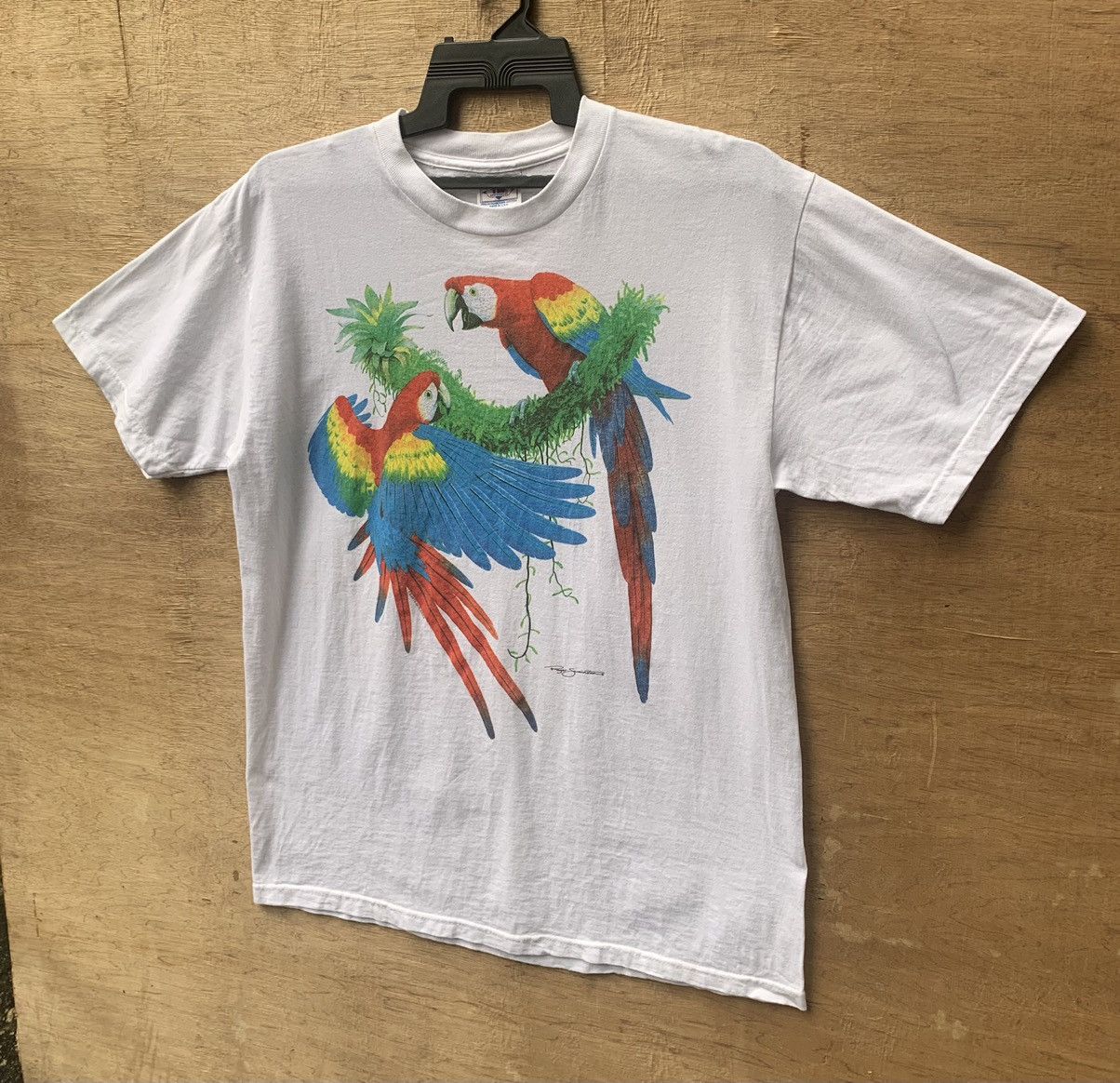 Other Vintage Artwork Couple Parrots by Roger Swainston T Shirt Size US L / EU 52-54 / 3 - 5 Thumbnail