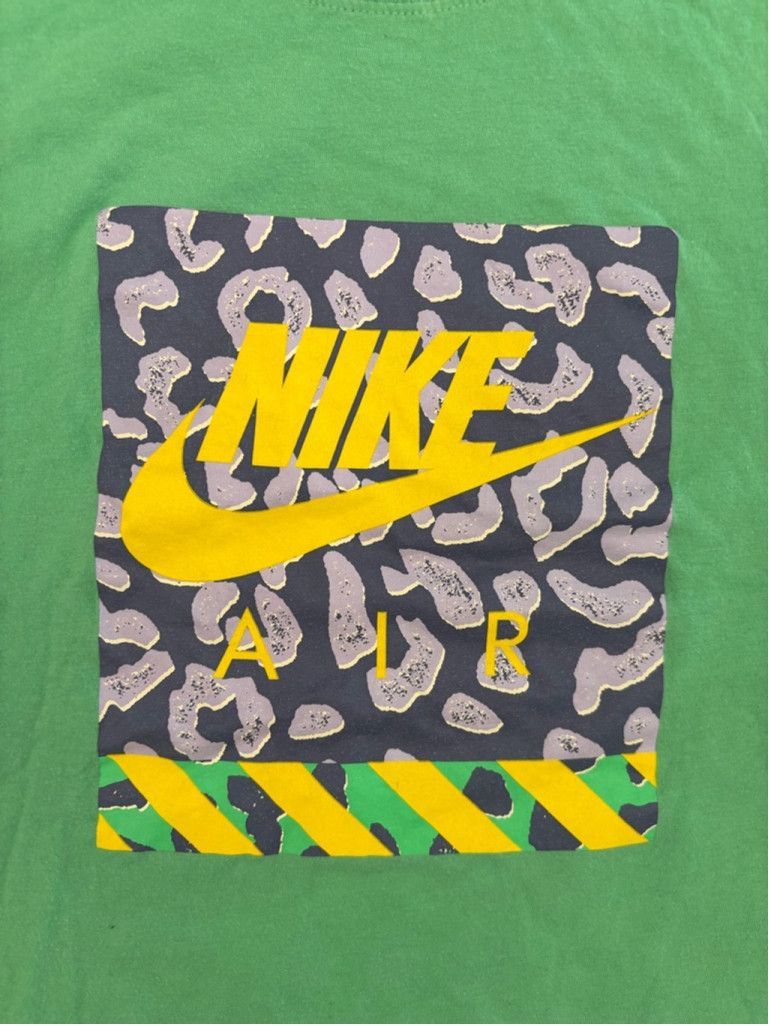 Nike Men's Nike Green Graphic T-Shirt Size L Size US L / EU 52-54 / 3 - 6 Thumbnail