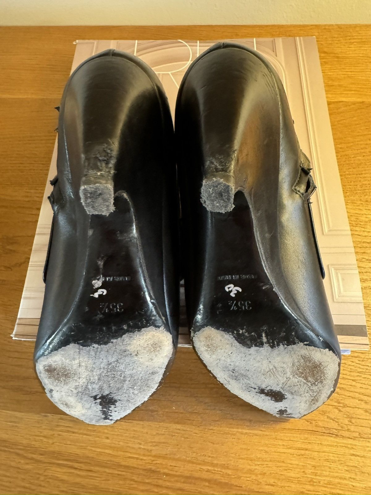 Balenciaga BALENCIAGA PARIS Made in Italy Ankle Bootie Size 35.5 Size US 5.5 / IT 35.5 - 7 Thumbnail