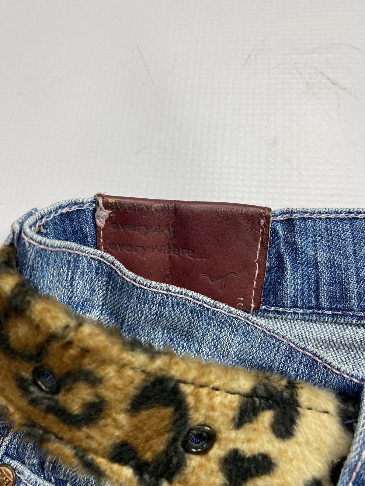 If Six Was Nine × Japanese Brand × Le Grande Bleu (L.G.B.) 2000s Blue 2 Flared Washed Jean Pant Size US 30 / EU 46 - 4 Thumbnail