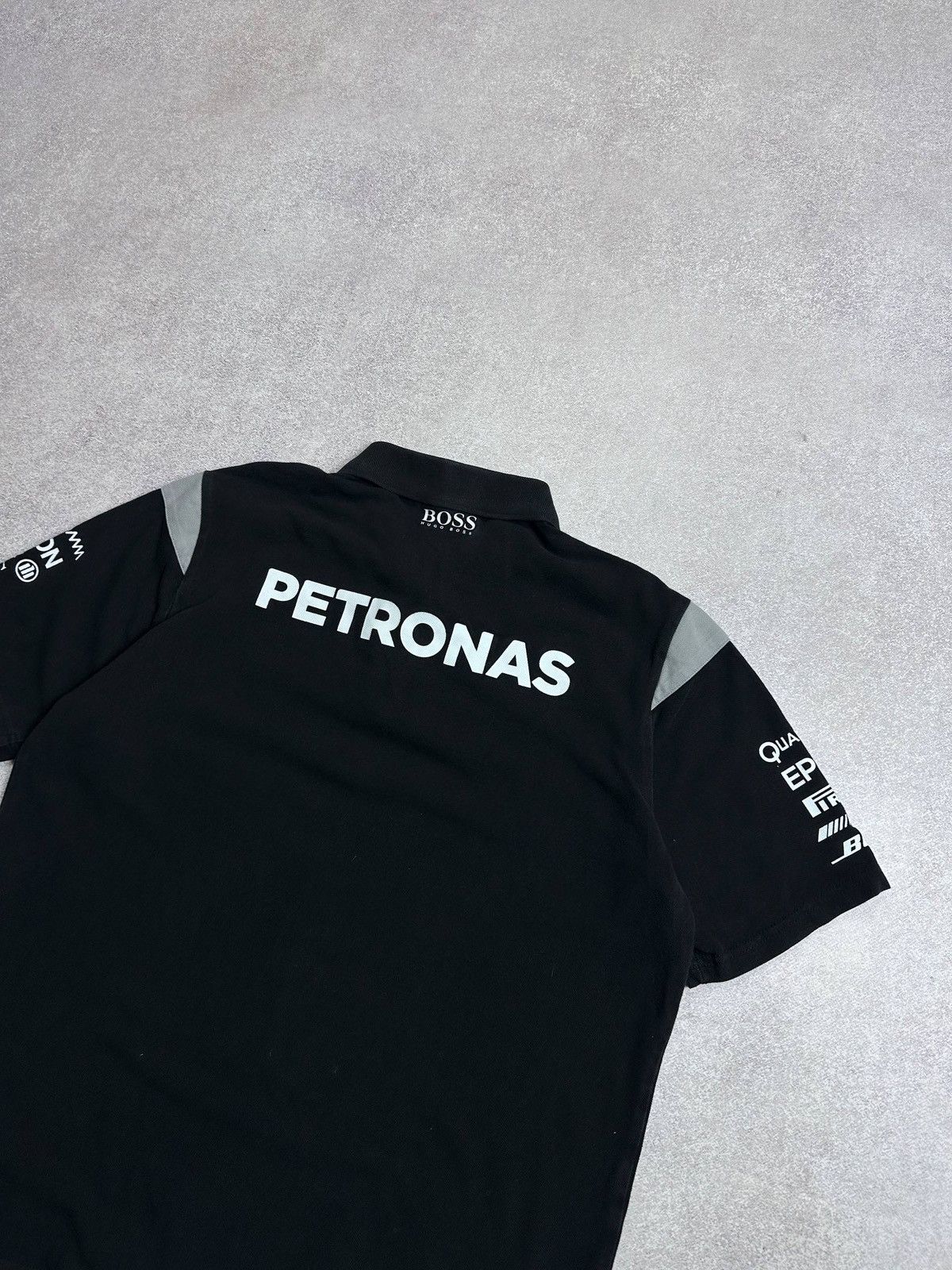 Mercedes-Benz Vintage Mercedes AMG Petronas Racing F-1 Polo Shirt L Size US L / EU 52-54 / 3 - 10 Thumbnail