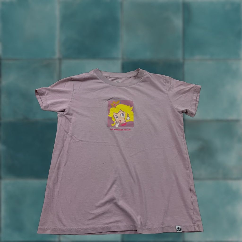 Uniqlo Uniqlo UT Shirt Adult Medium Purple Princess Peach Super Mario Nintendo Tee Size US M / EU 48-50 / 2 - 1 Thumbnail