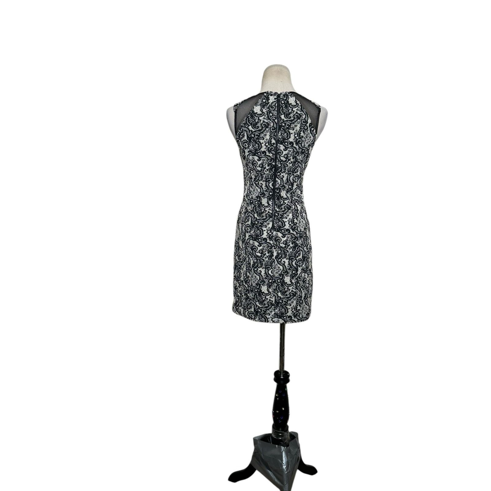 Alice + Olivia Alice + Olivia Thalia Sleeveless Brocade Mini Dress Size 2 Size XS / US 0-2 / IT 36-38 - 14 Thumbnail