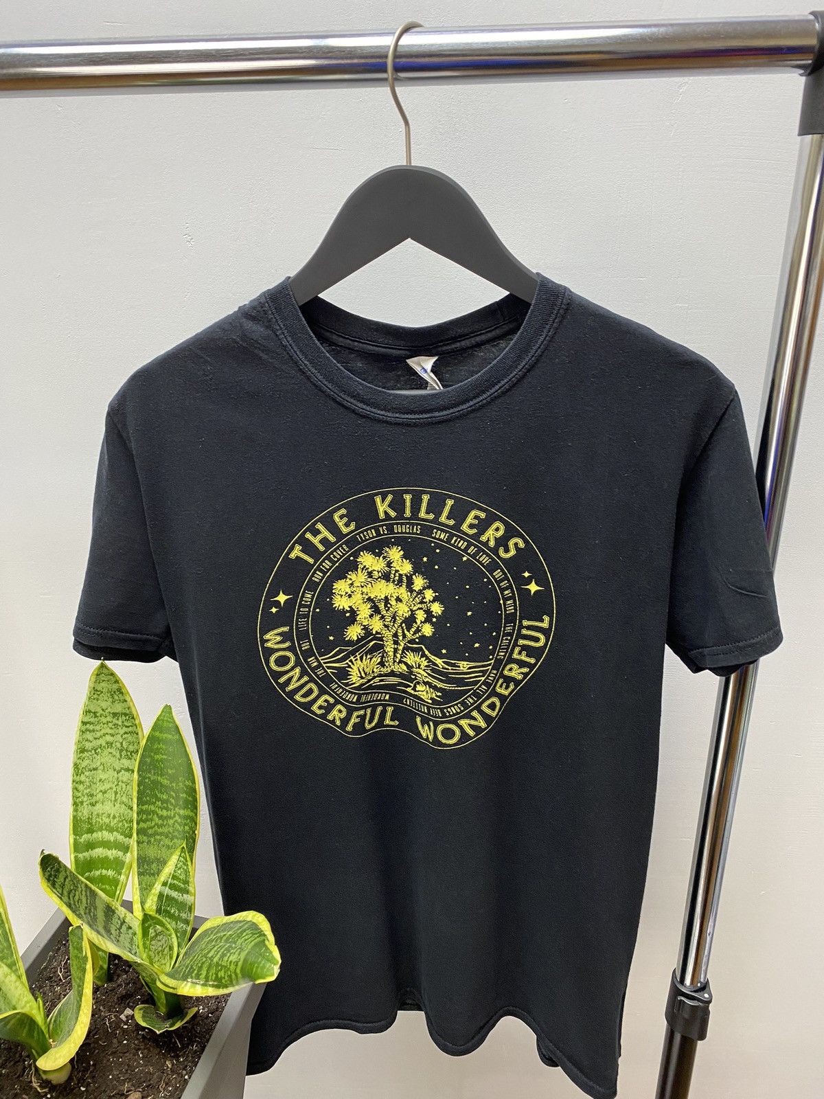 Band Tees The Killers Wonderful Wonderful Band T Shirt Size US L / EU 52-54 / 3 - 5 Thumbnail