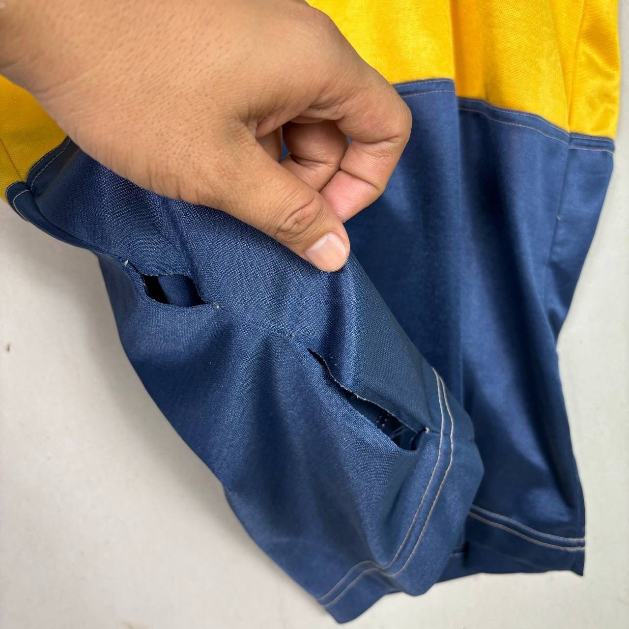 Vintage Vintage 1994-95 Boca Juniors Parmalat Home Jersey Football Size US L / EU 52-54 / 3 - 6 Thumbnail