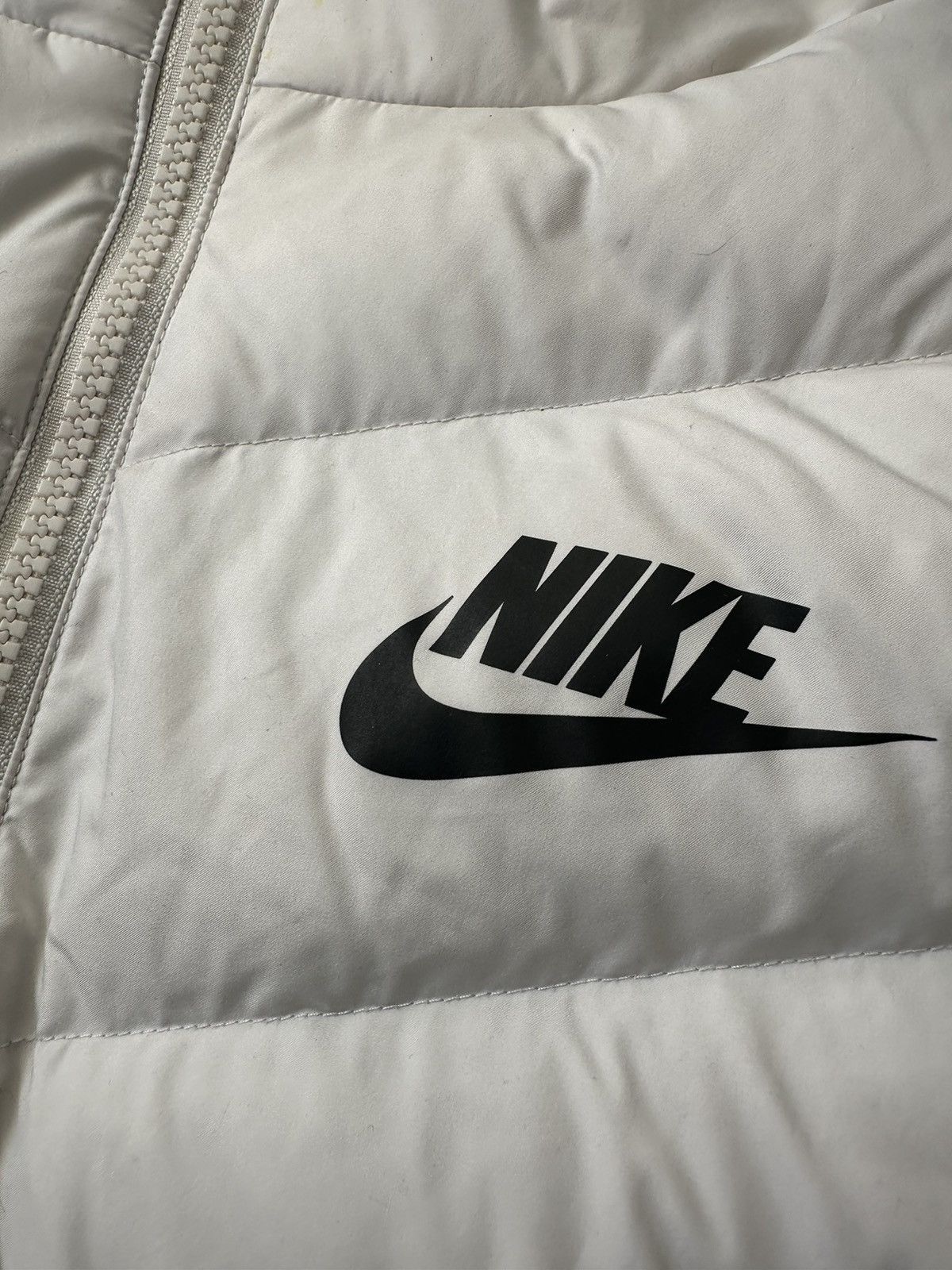 Nike Nike Puffer White Black Down Jacket vintage y2k storm fit Size US S / EU 44-46 / 1 - 8 Thumbnail