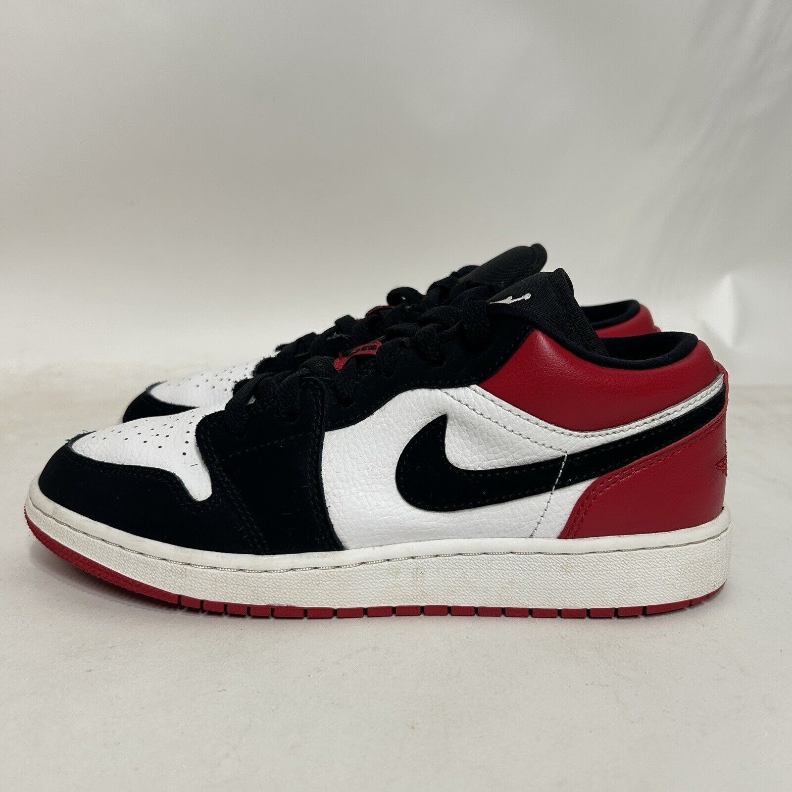 Nike Nike Shoes Air Jordan 1 Low Retro GS “Black Toe” 2024 Size US 7.5 / IT 37.5 - 6 Thumbnail